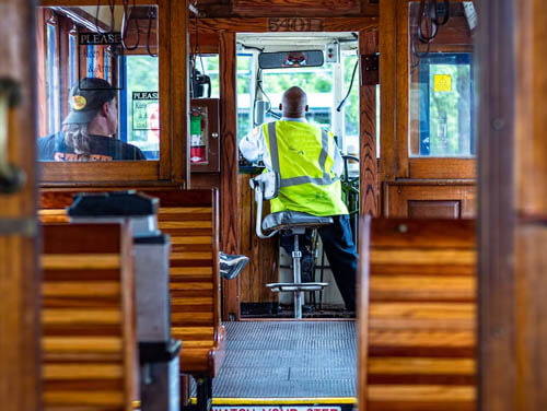 dallas trolley buses exterior
